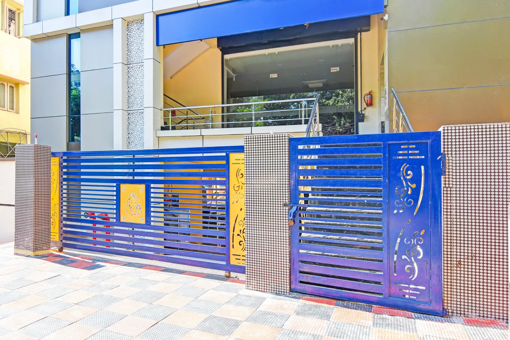 Super OYO Townhouse Dwarakanagar Near Gurudwara