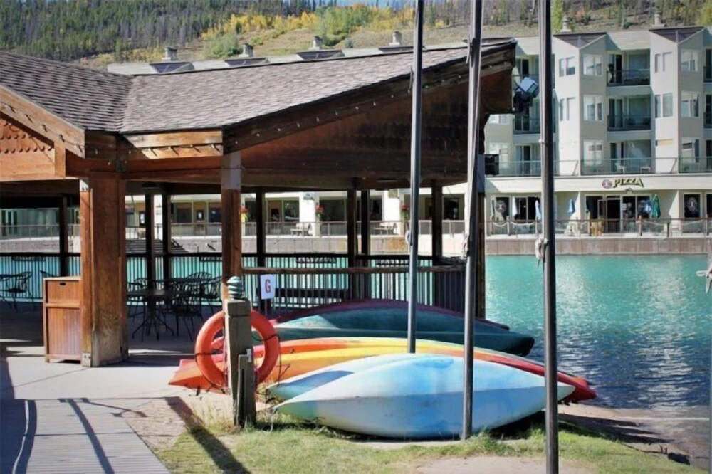 Clearwater Lofts - 3 Bedroom Luxury Condo Near Lakeside Village