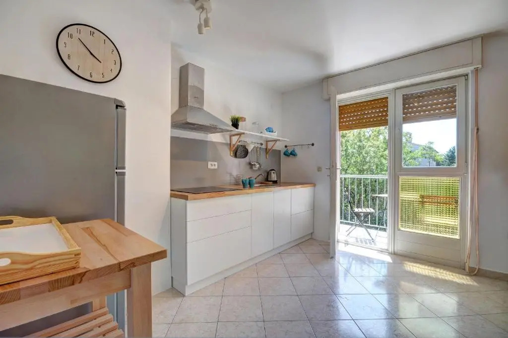 Centar White Apartment