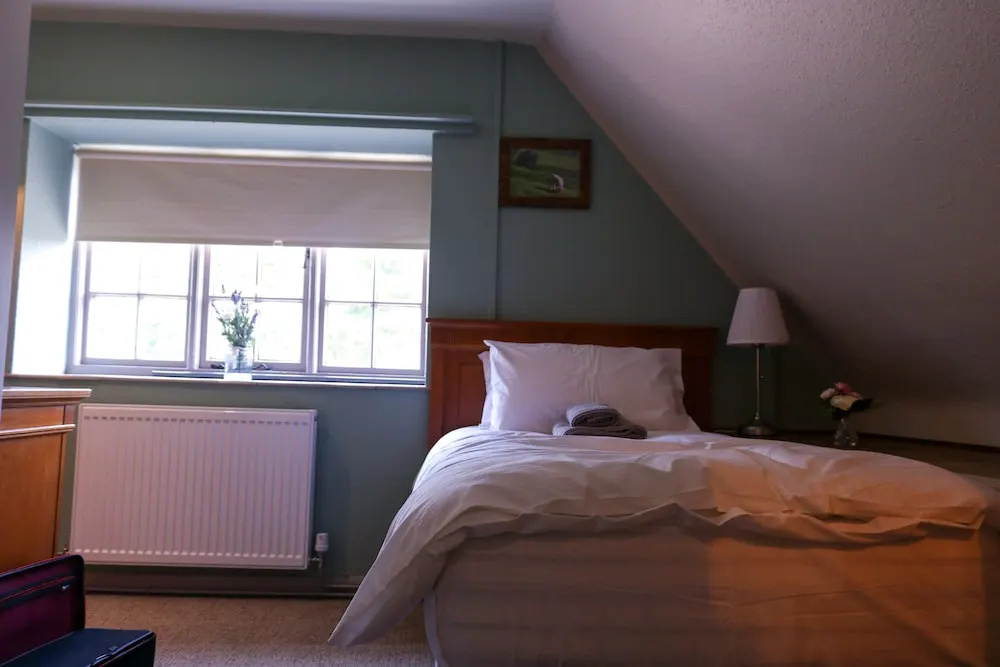 The Hollybush Inn and B&B