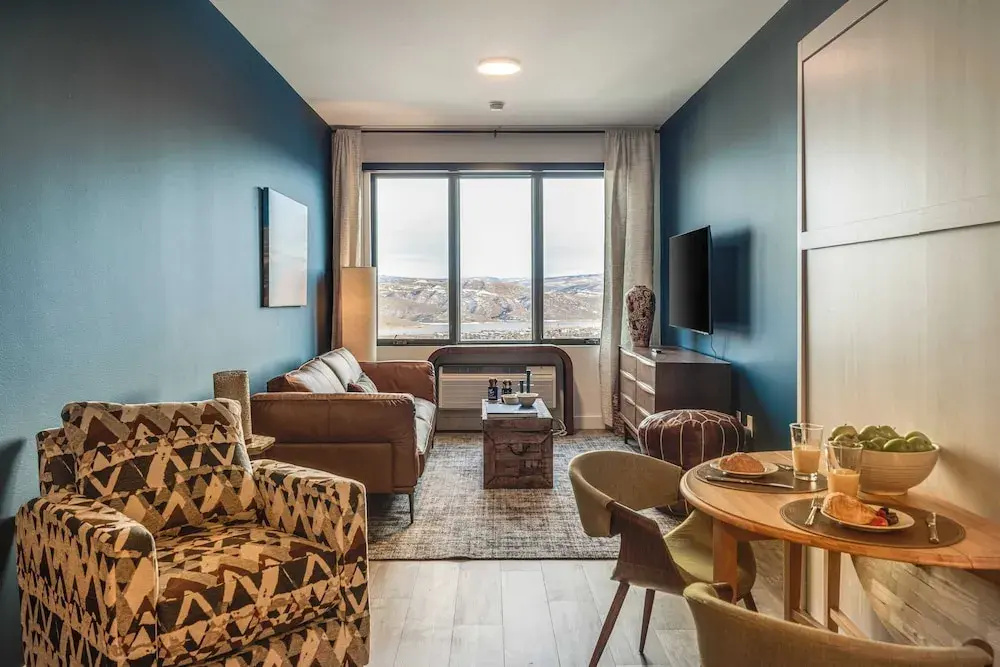 Jordanelle Sunrise Modern Condo, Gondola Access, Year-round Outdoor Fun