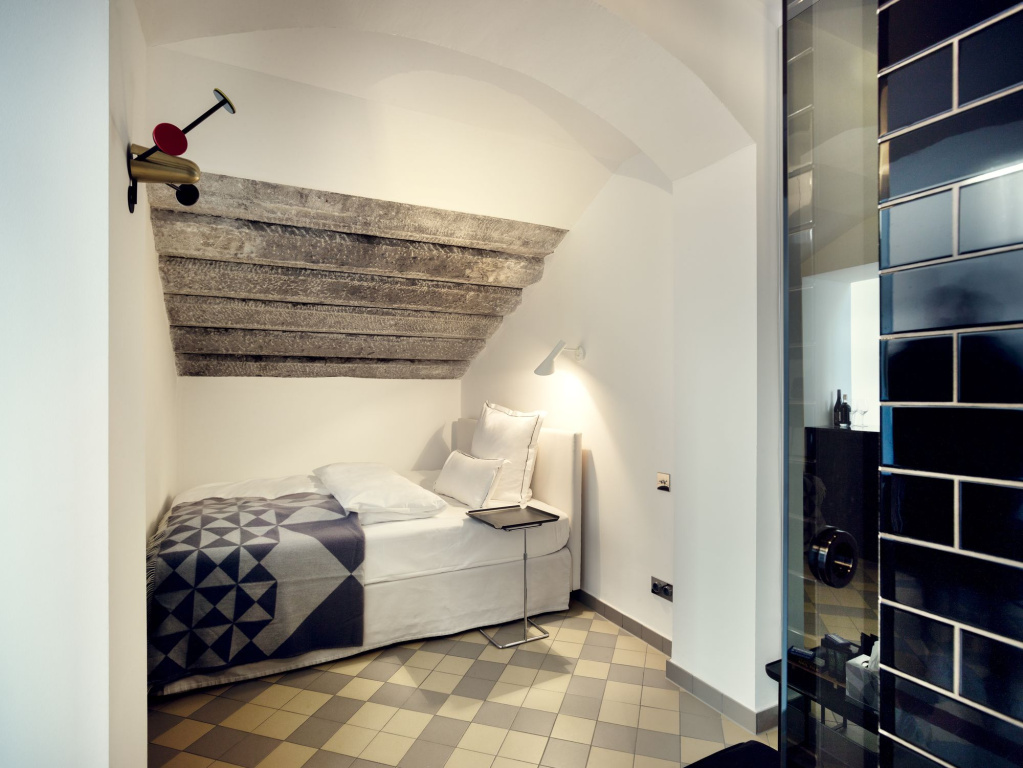 THE QVEST hideaway