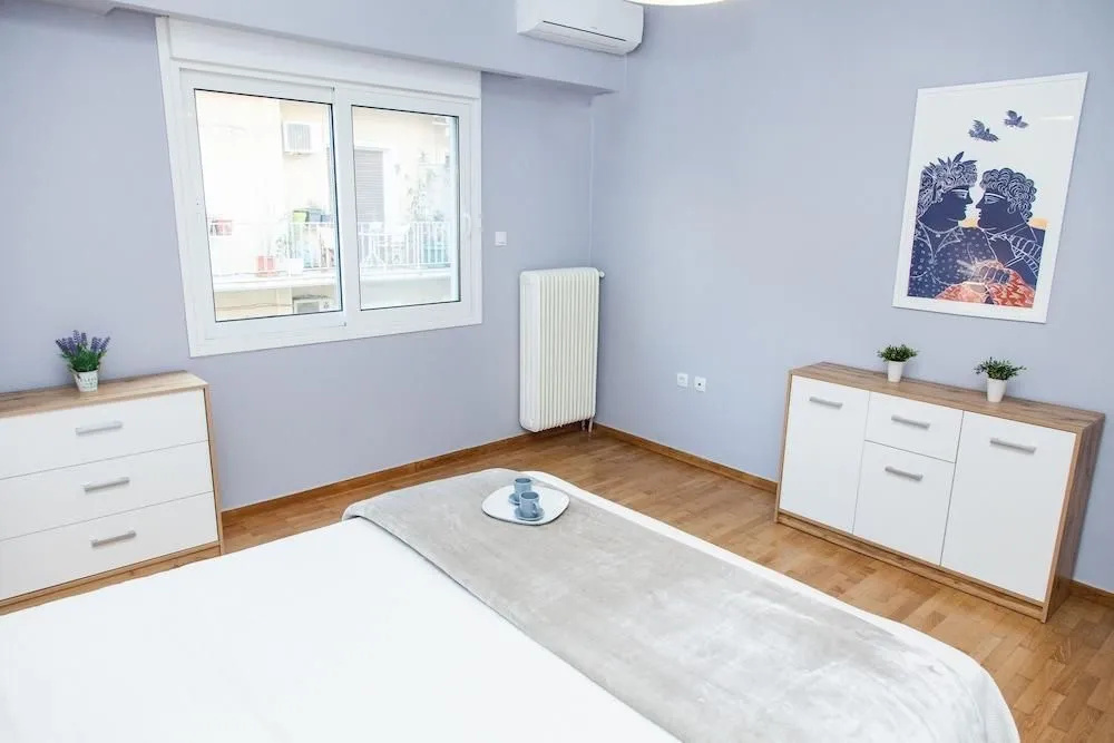 Stylish and Bright Apartment in Athens Centre!