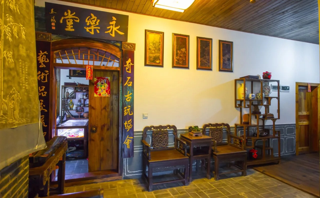 Yangshuo Scenic Mountain Retreat