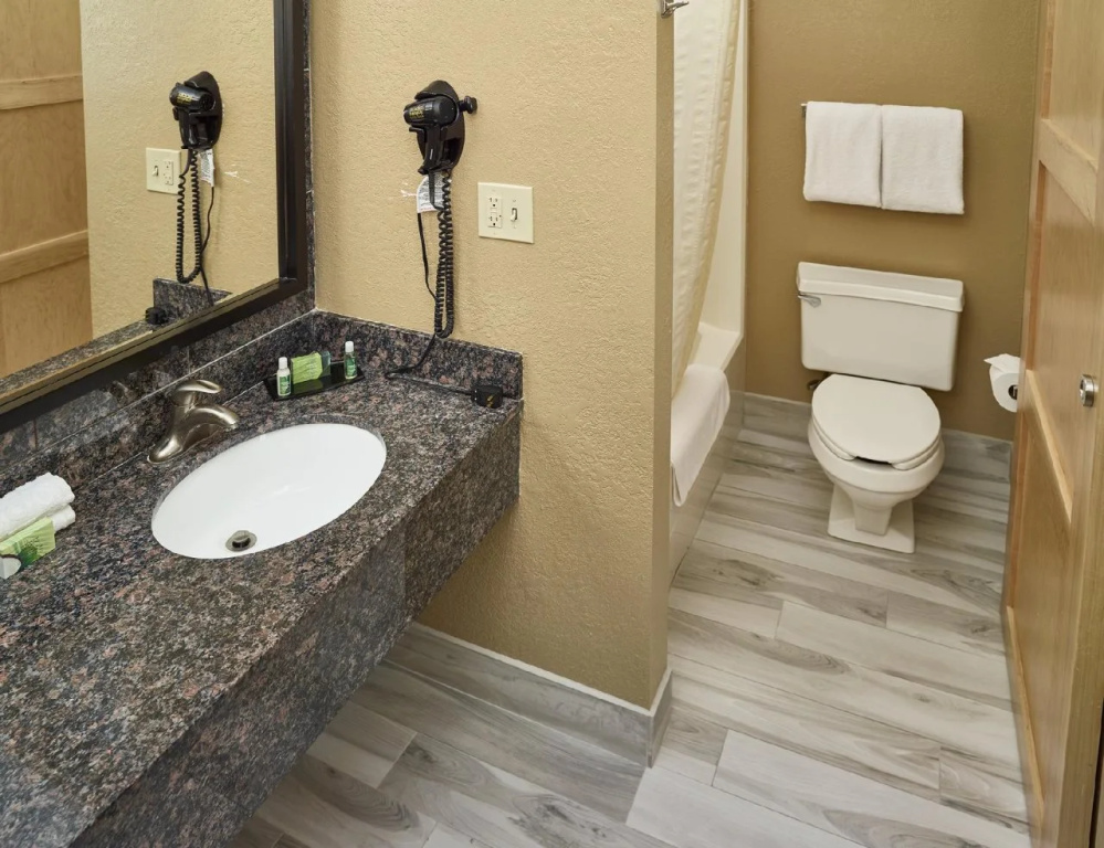 LivINN Hotel St. Paul – I-94 – East 3M Area