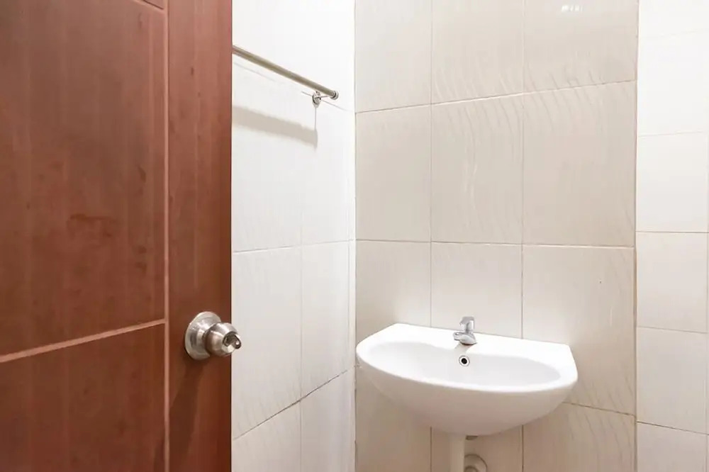 TwoSpaces Living at Toedjoeh Enam Homestay, Surabaya