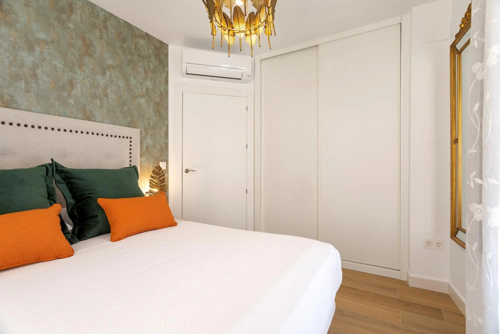Amazing duplex with terrace in city center. Mesones III