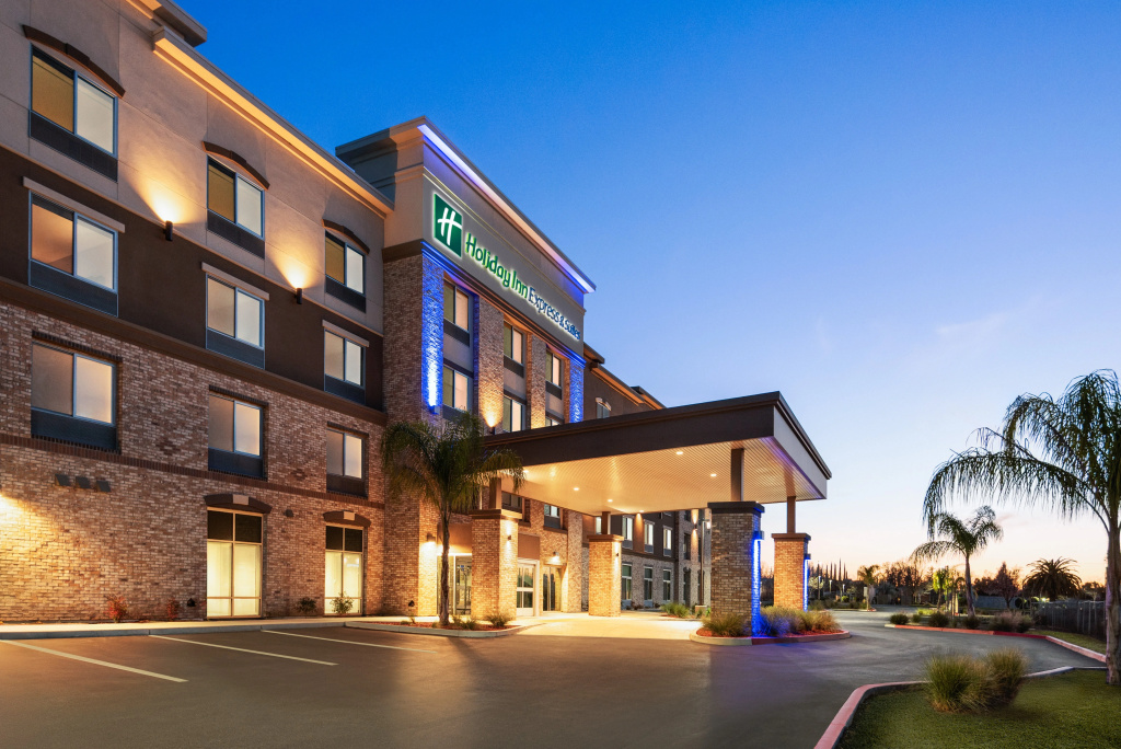Holiday Inn Express & Suites Yuba City Marysville by IHG