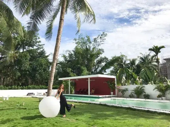 Sanya Kejian Cosier Hongmeiju (Bohou village shop in Yalong Bay)
