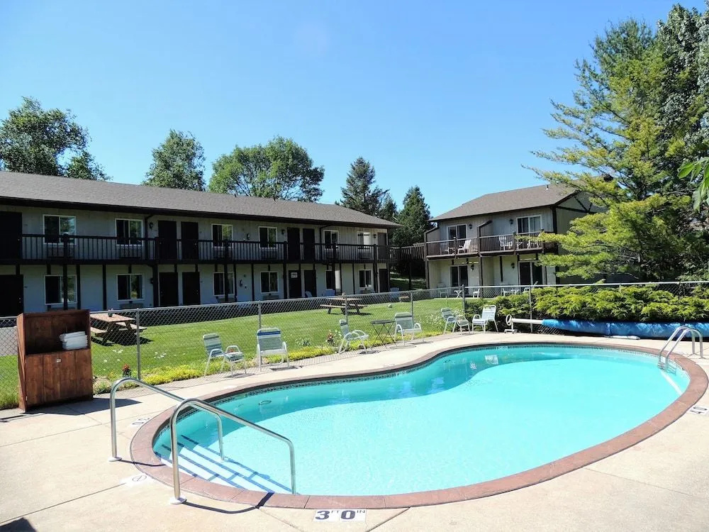 Sister Bay Inn