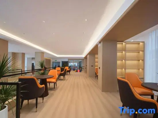 Zhangjiajie Huan Sha Ju Hotel一Newly opened in 2026 一robot service一coffee bar 一24 hour ice supply一free washing machine and dryer 一close to East Gate Ticket Office一Baofeng Lake一Huanglong Cave Scenic Area