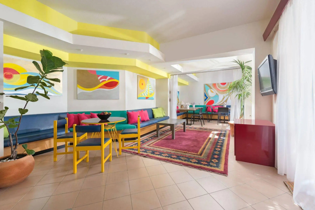 Mariette Rhodes Urban Suites