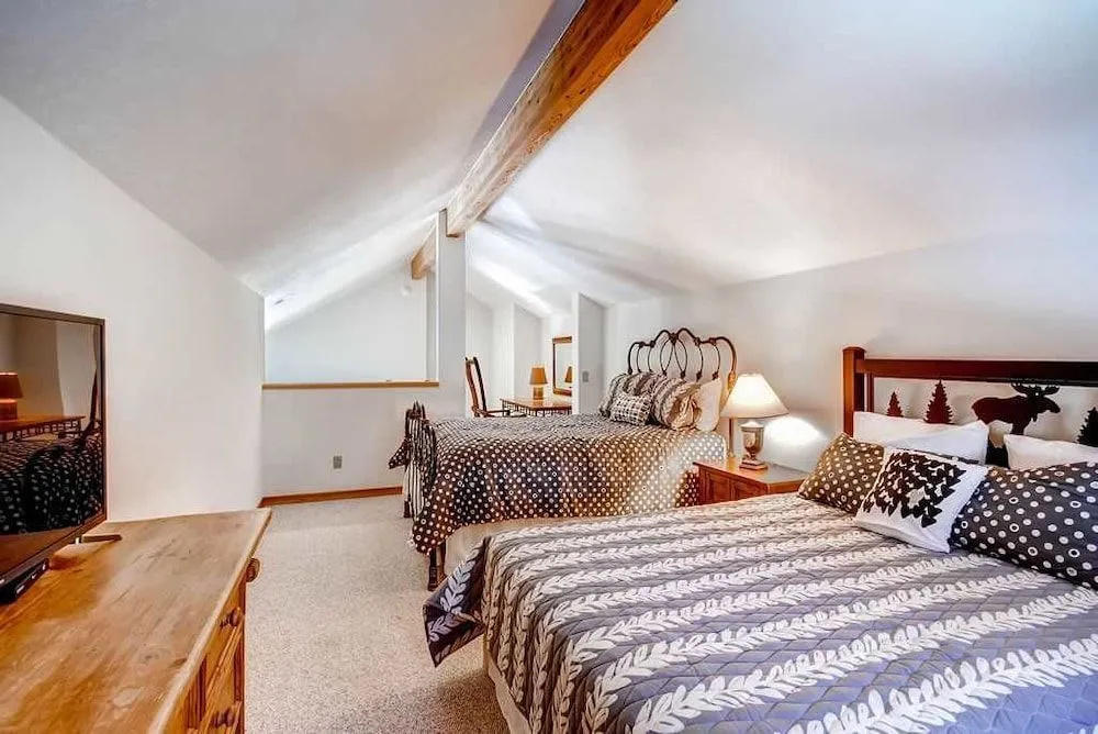Gold Flake Lodge Main Street By Pinnacle Lodging