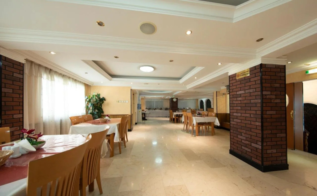 Dubai Hotel