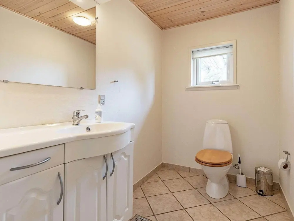 8 Person Holiday Home in Spottrup