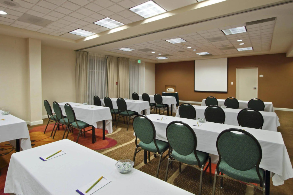 Hilton Garden Inn Chesapeake Greenbrier