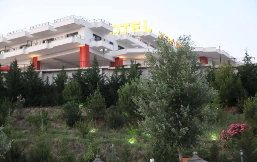 Acropol Hotel