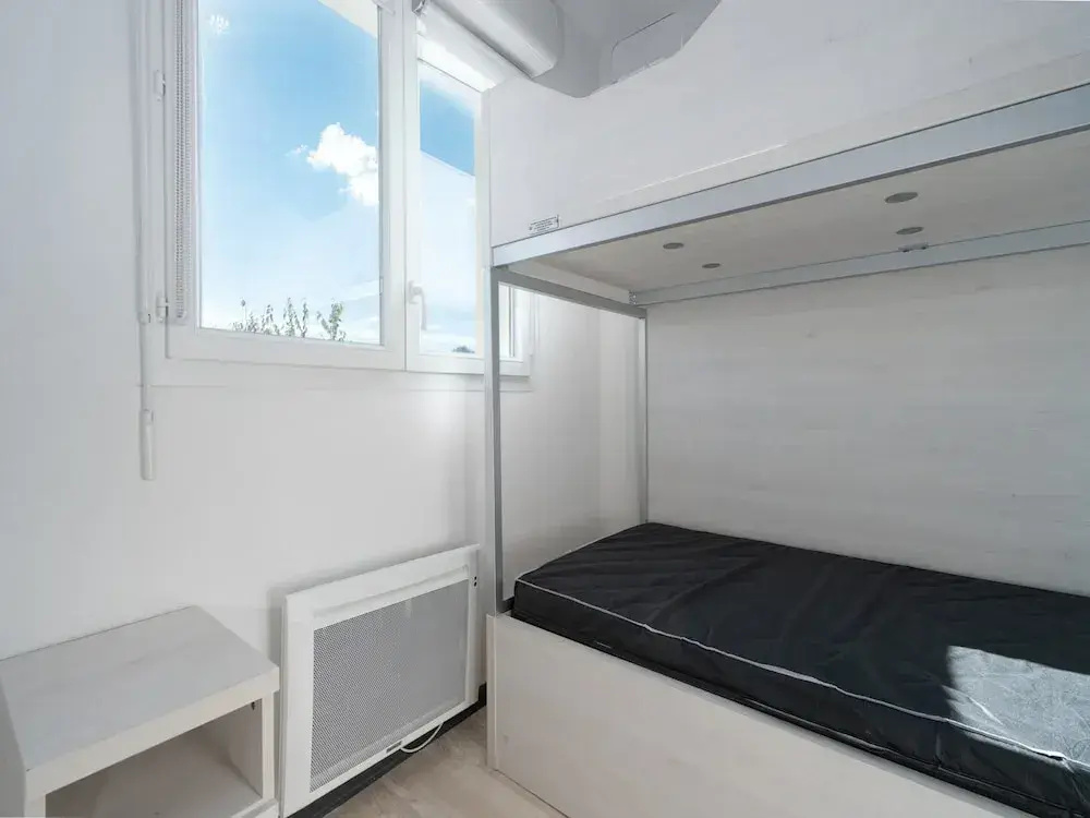 Bright Villa Stay in Serignan