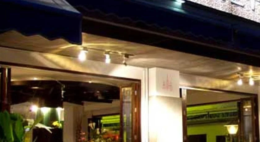 3rd Street Cafe& Guesthouse