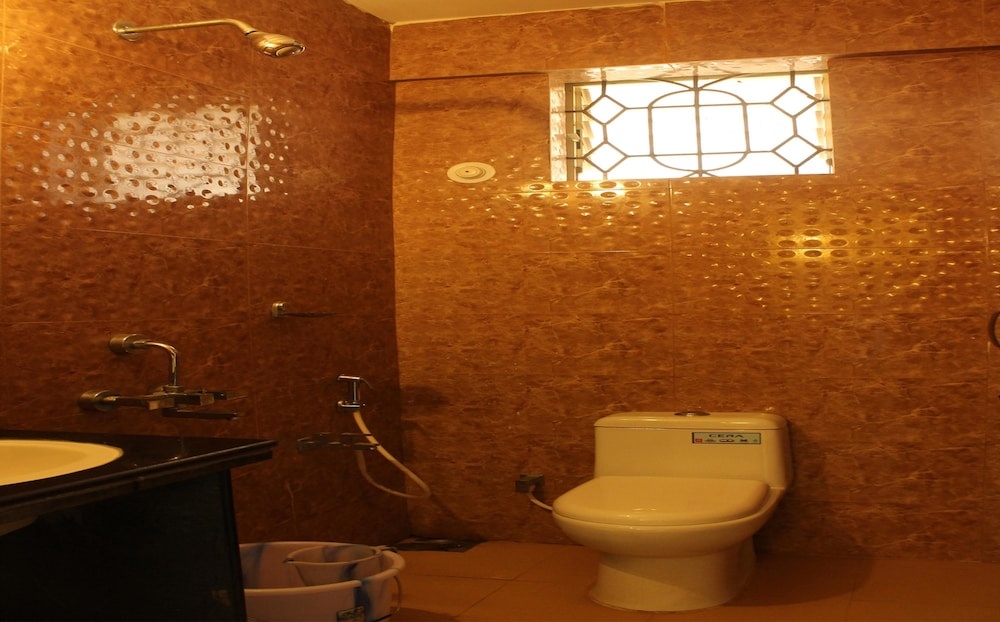 OYO 9211 Home Party Place 2 BHK Candolim