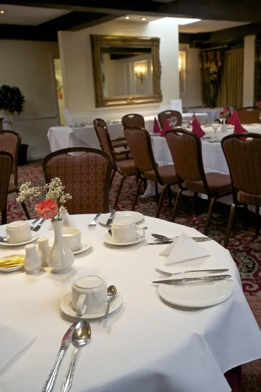 Hunters Lodge Hotel