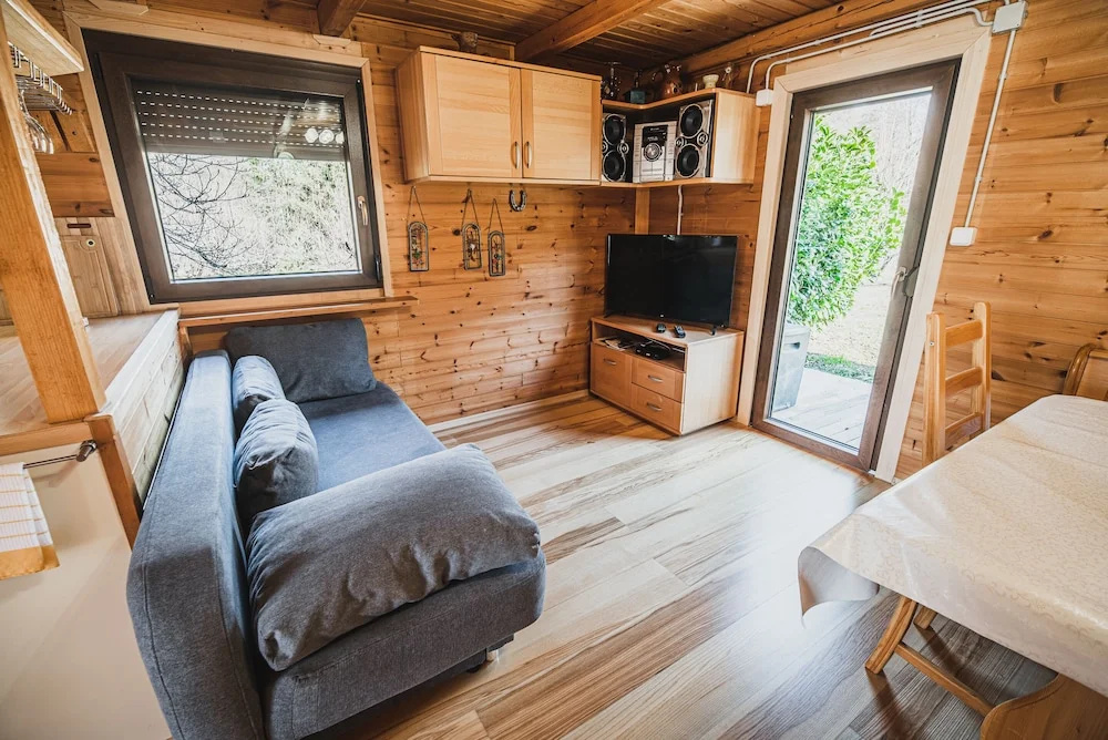 Wooden Cabin Zurej with Hot Tub