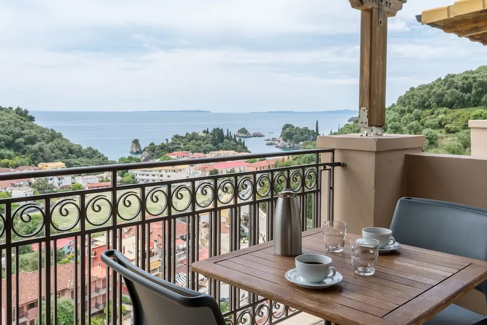 Enetiko Resort
