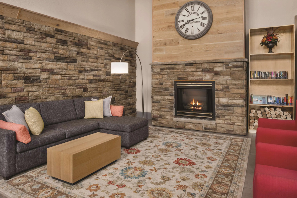 Country Inn & Suites by Radisson, Cottage Grove, MN