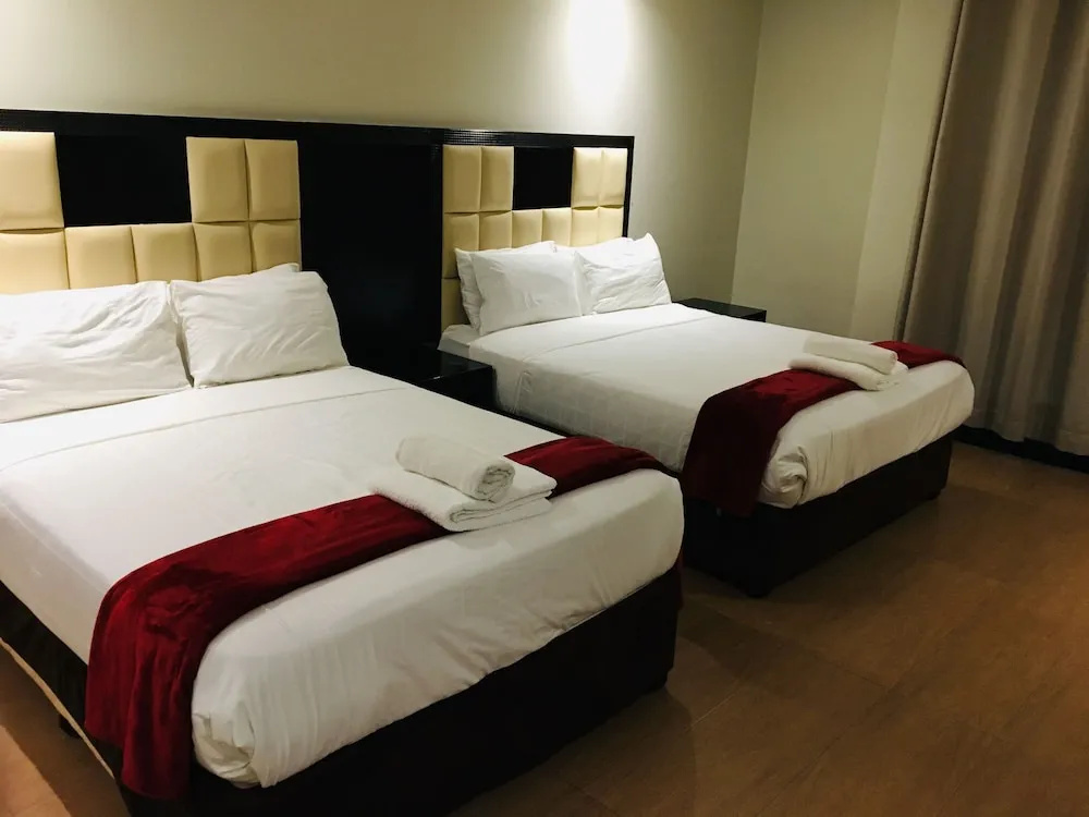 Al Hamra Hotel