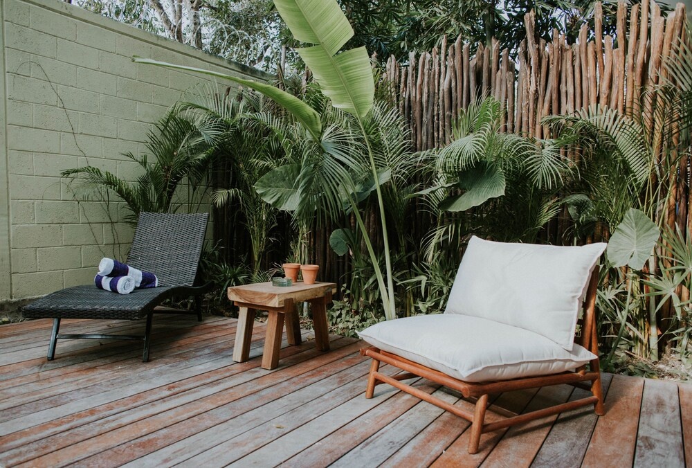 Bungalos Village 107 By Lockey