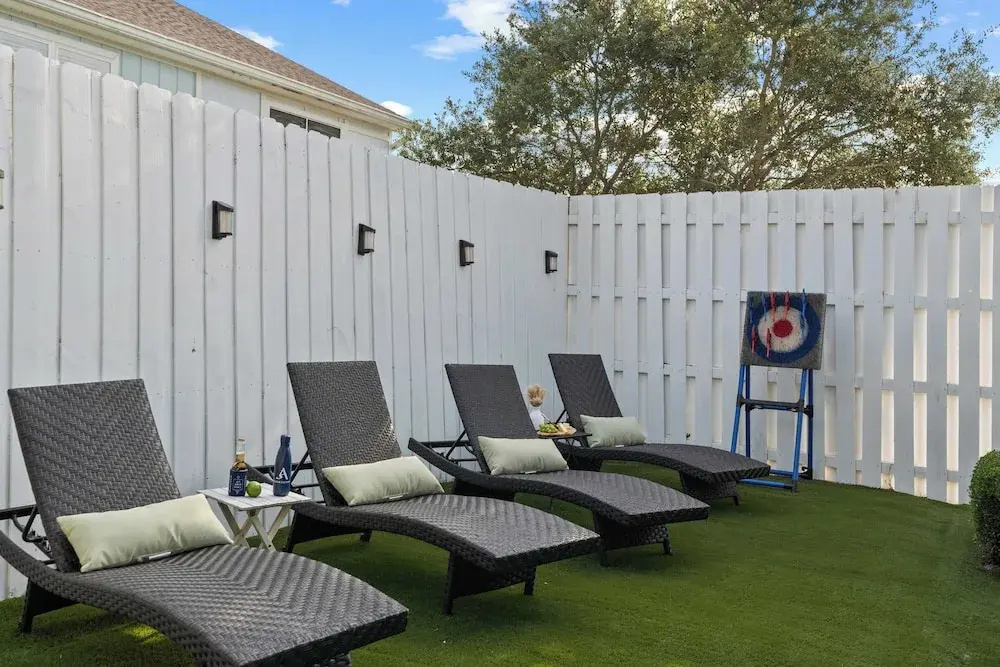 Newly Renovated! 2-min Walk to the Beach The Coastal Cottage by Avantstay