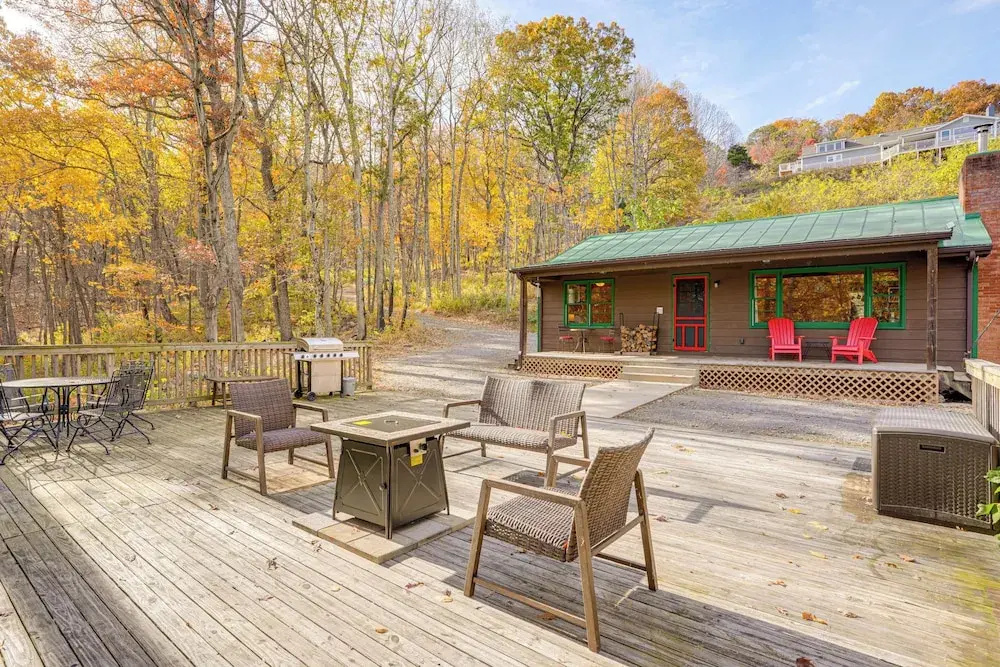 Hike On-site! 16-acre Escape Near Shenandoah NP