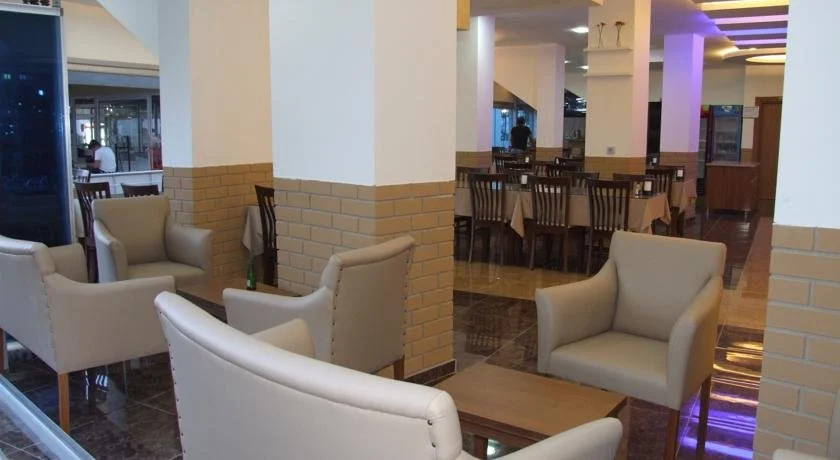 Nisan Hill Hotel