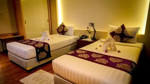 Green Eyes Hotel