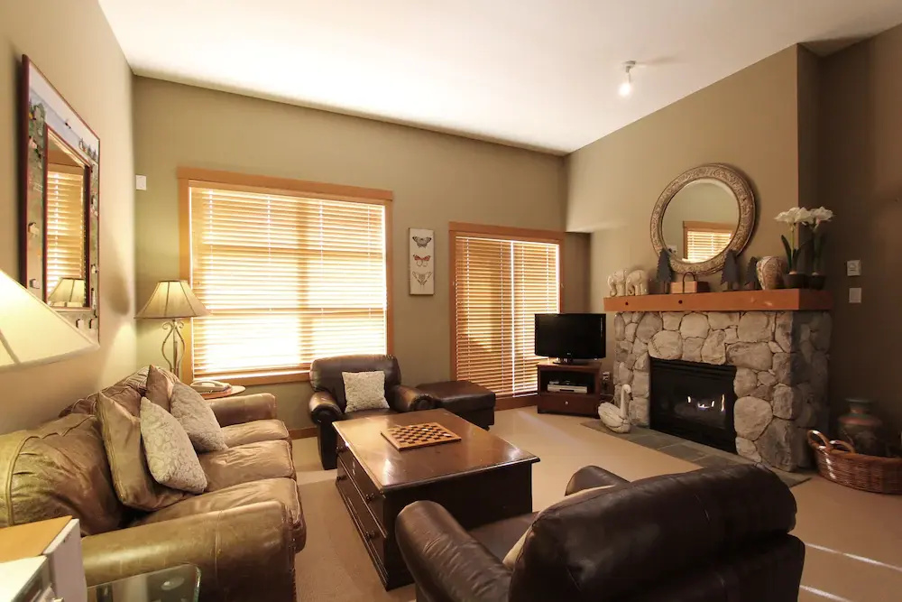 Beautifully Renovated, Fantastic Views Ski in out 3 Beds - Mountain Star