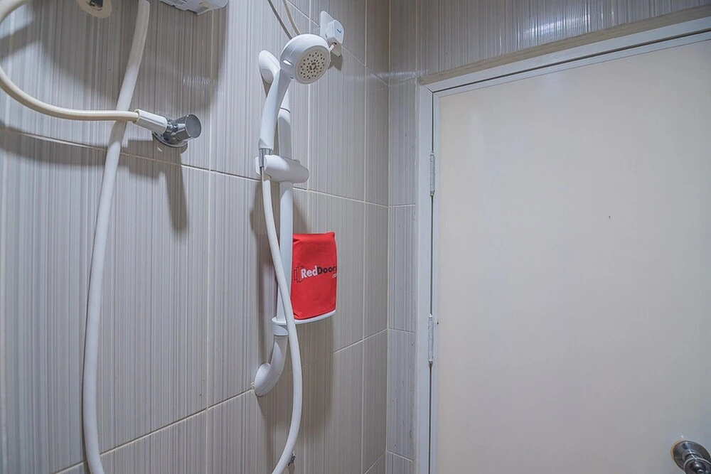 RedDoorz near Nagoya Citywalk Batam 2
