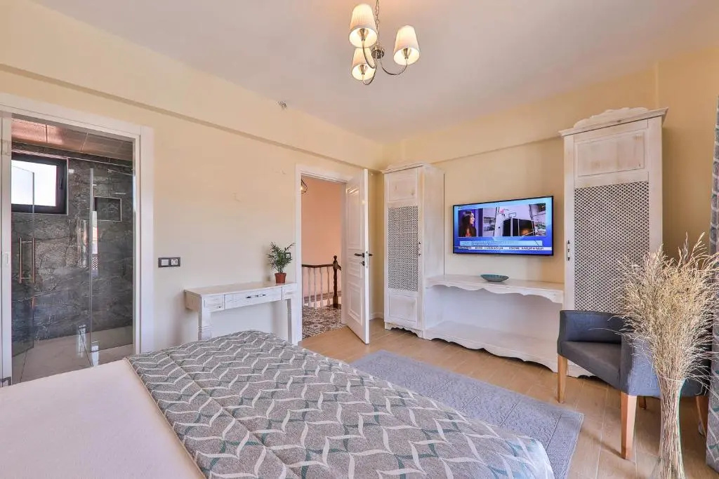 Impressive Luxurious Villa With Refreshing Private Pool in Kas Antalya