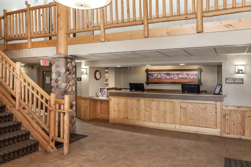 MountainView Lodge and Suites