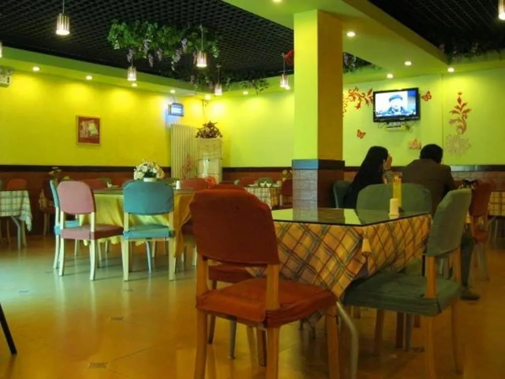 Home Inn Qingdao Jiaonan Bus Station