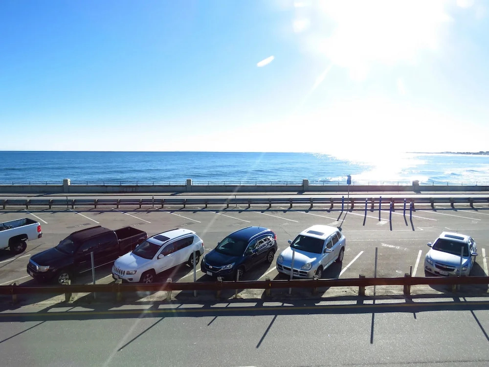 Breakers by the Sea