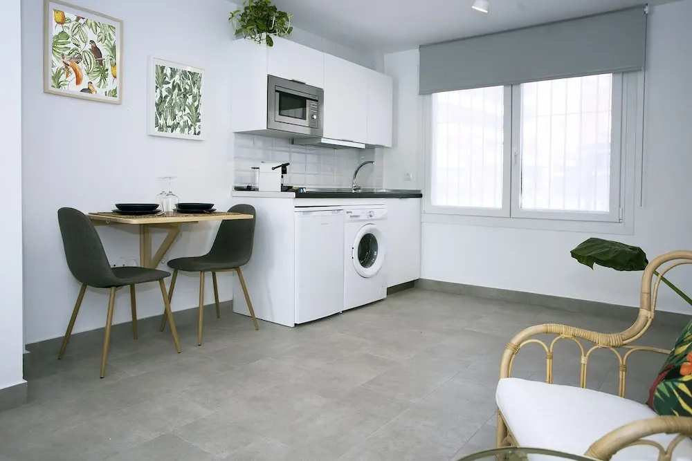 Lemon & Tropycal Apartment