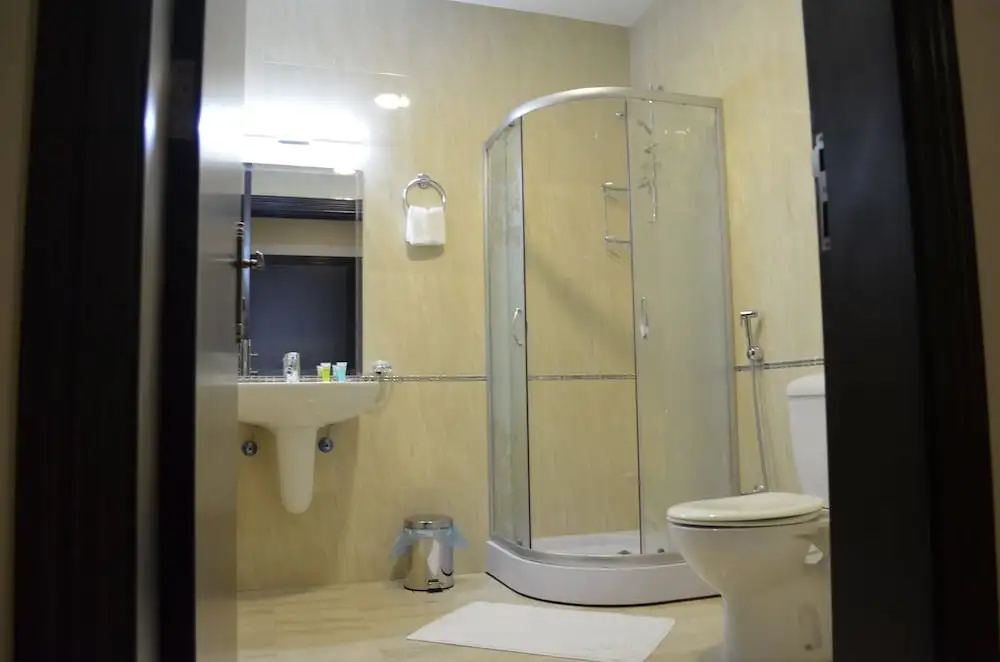 Larissa Suites