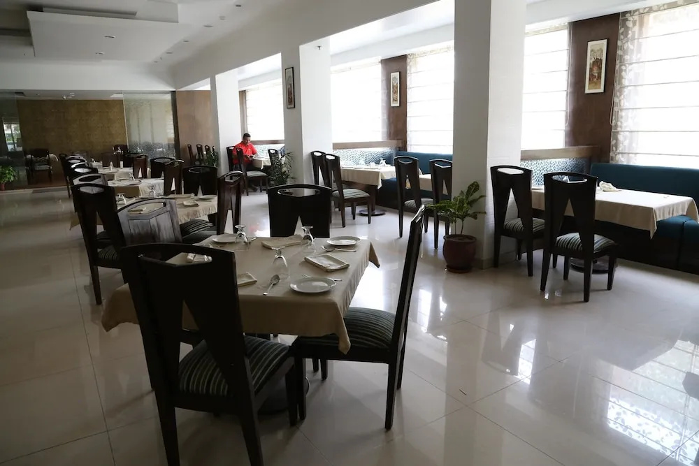 OYO Premium Baddi Nalagarh Highway