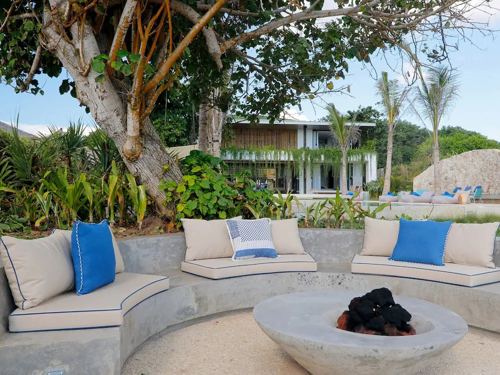 Villa Seascape by Elite Havens