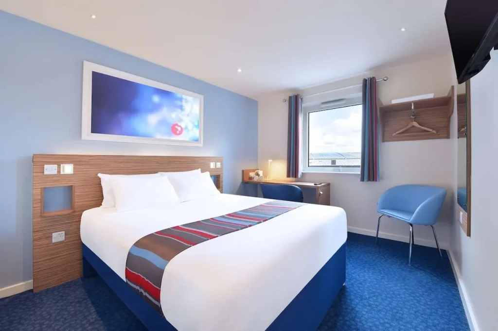 Travelodge Edinburgh Airport Ratho Station