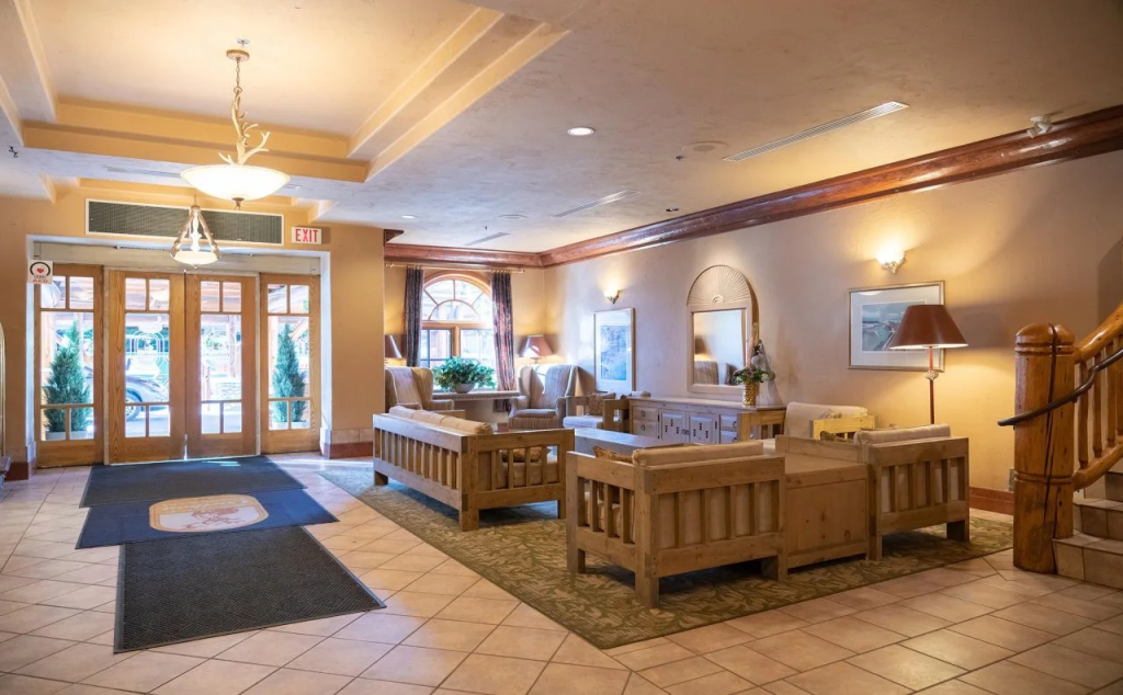 Banff Caribou Lodge and Spa