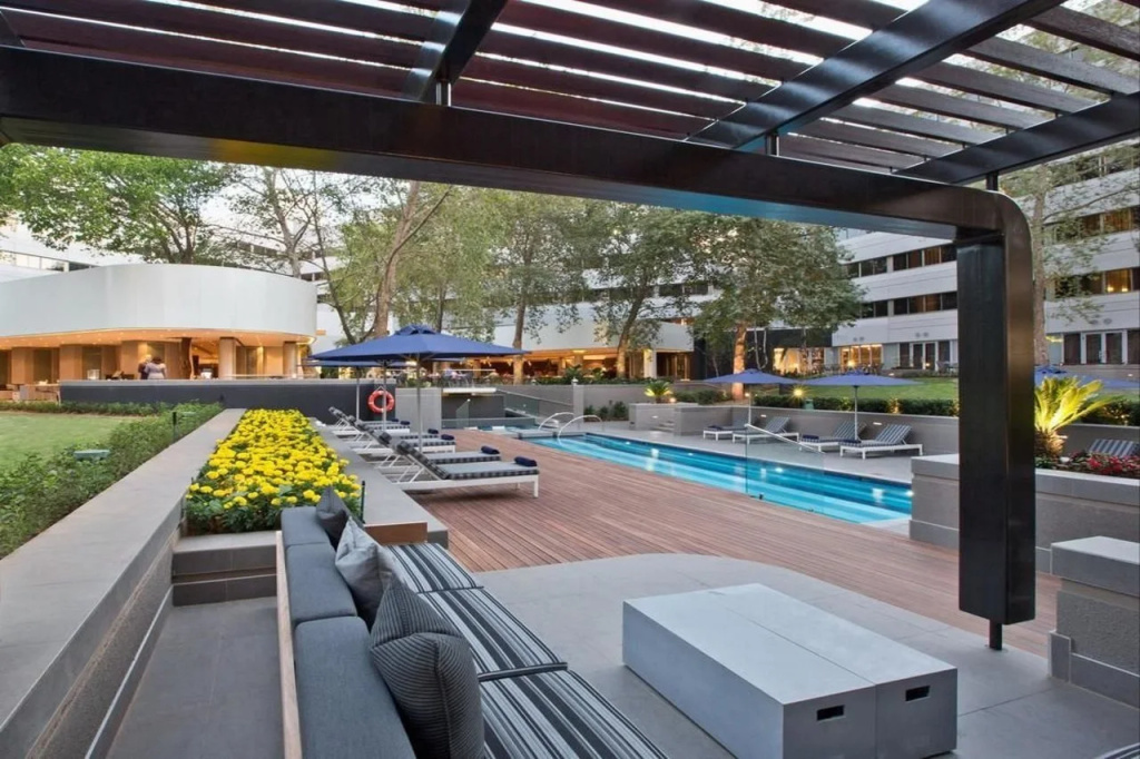 The Maslow Hotel, Sandton