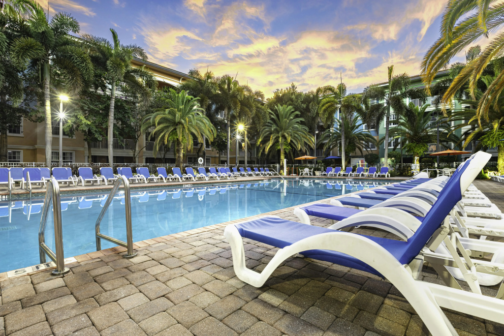 Mizner Place at Weston Town Center, Fort Lauderdale