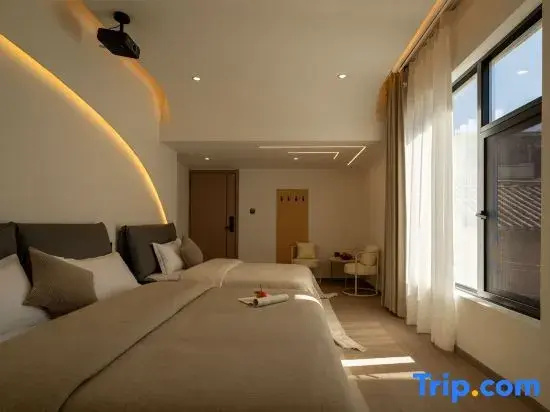 Huanyi · Travel Secret Designer Boutique Hotel (Panxi Internet-Famous S-Bend Store)