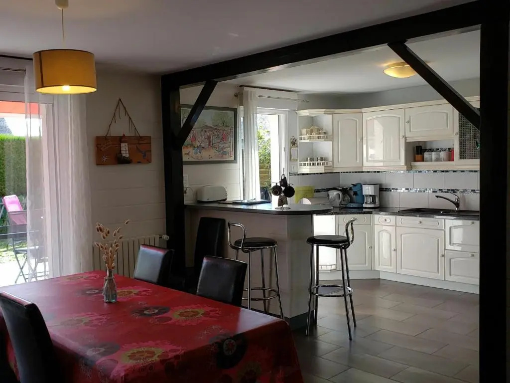 Maison cosy à Guérande, proche cité médiévale, avec jardin, terrasse, fibre et home cinéma. - FR-1-306-970